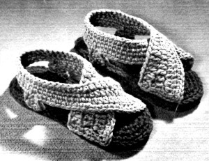 Ladies Sandals Crochet Pattern Photo - Vintage Crafts and More