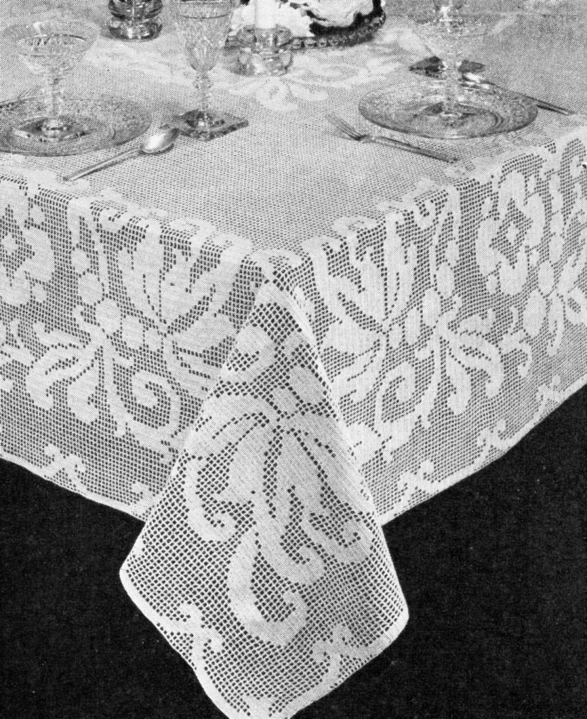 Banquet Tablecloth Filet Crochet Pattern - Vintage Crafts and More